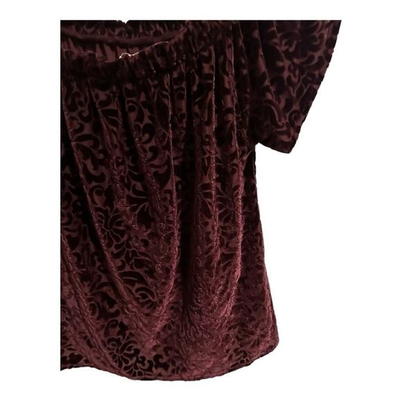 Hollister Red Velvet Soft Patterned Peasant Blouse - Women’s XS - Picture 4 of 14